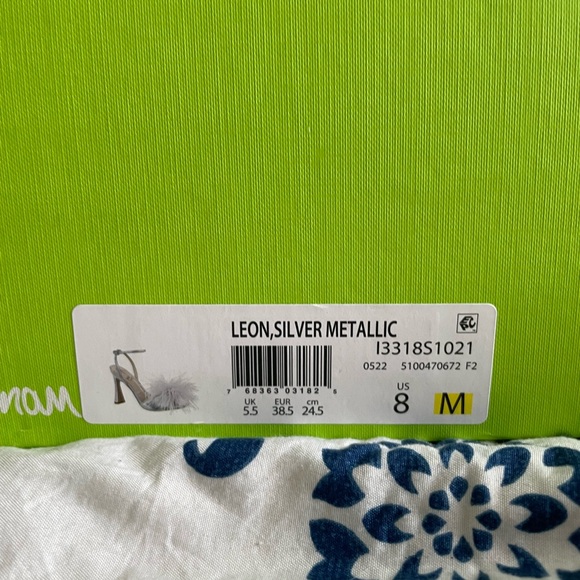 Sam Edelman silver Leon feather heels in box - Picture 2 of 7
